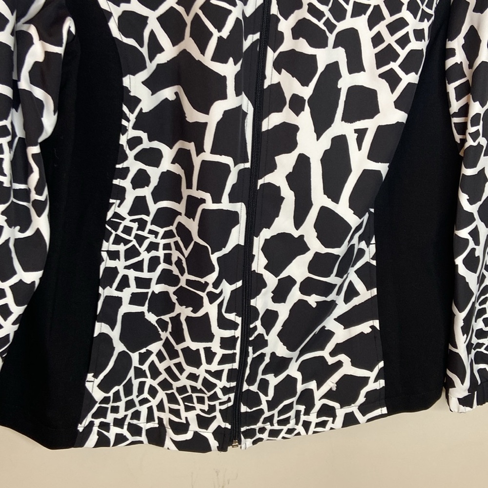ALIA Abstract Print Lightweight Spring Jacket - Picture 4 of 14